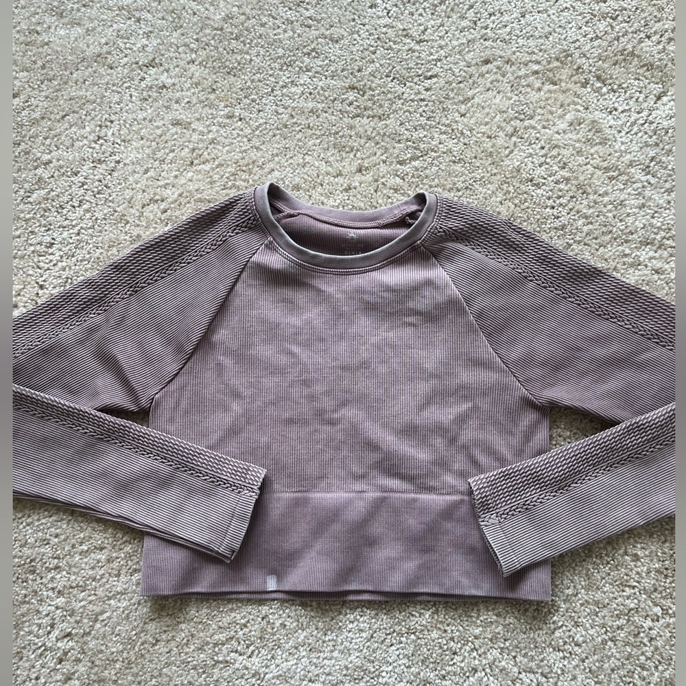 Arie Offline Dusty Pink Crop Top. Size: M